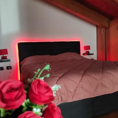 Red Lux Apartment Fiumicino Eksteriør billede