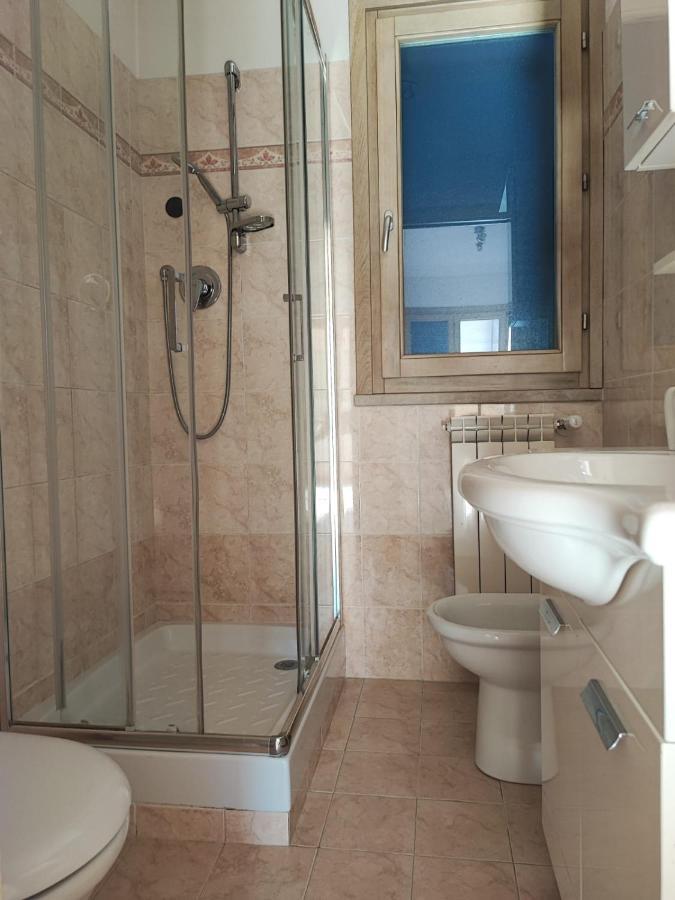 Red Lux Apartment Fiumicino Eksteriør billede