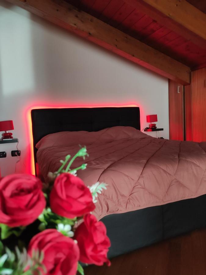 Red Lux Apartment Fiumicino Eksteriør billede