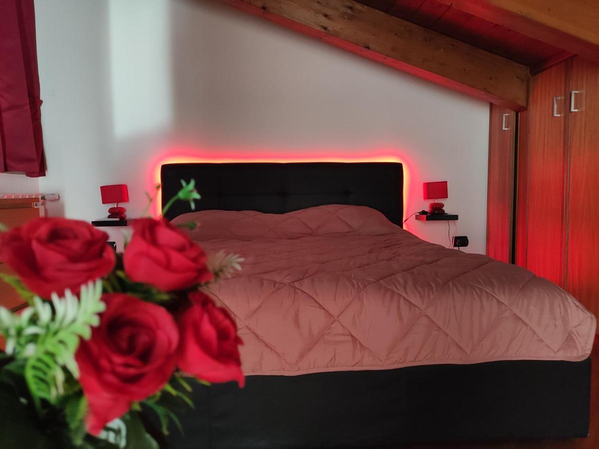Red Lux Apartment Fiumicino Eksteriør billede