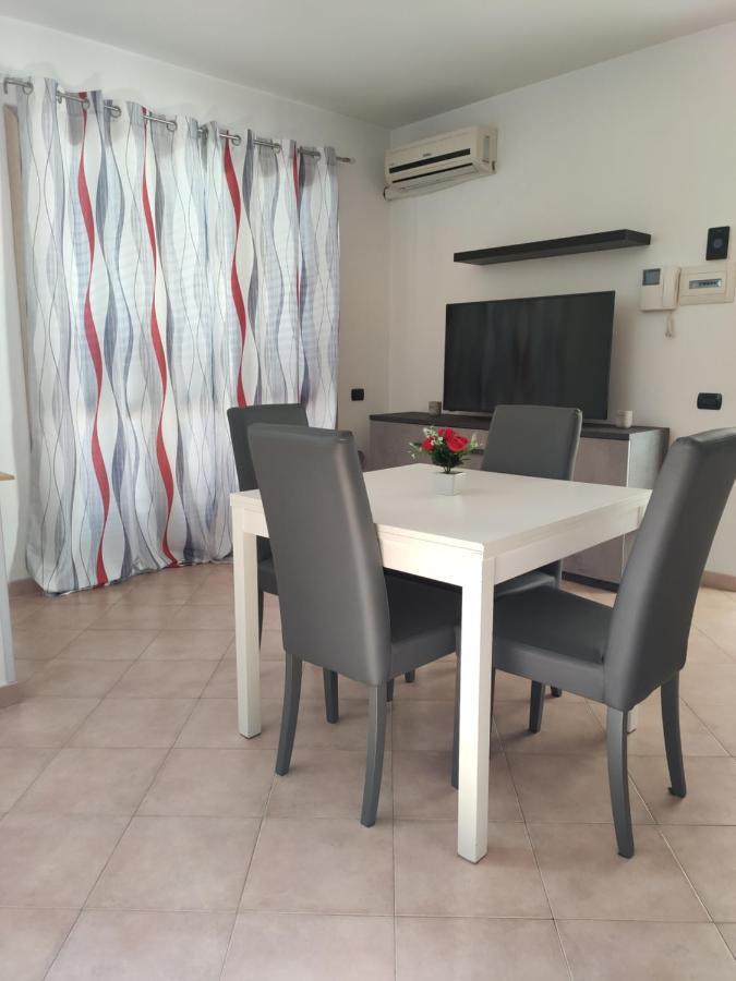 Red Lux Apartment Fiumicino Eksteriør billede